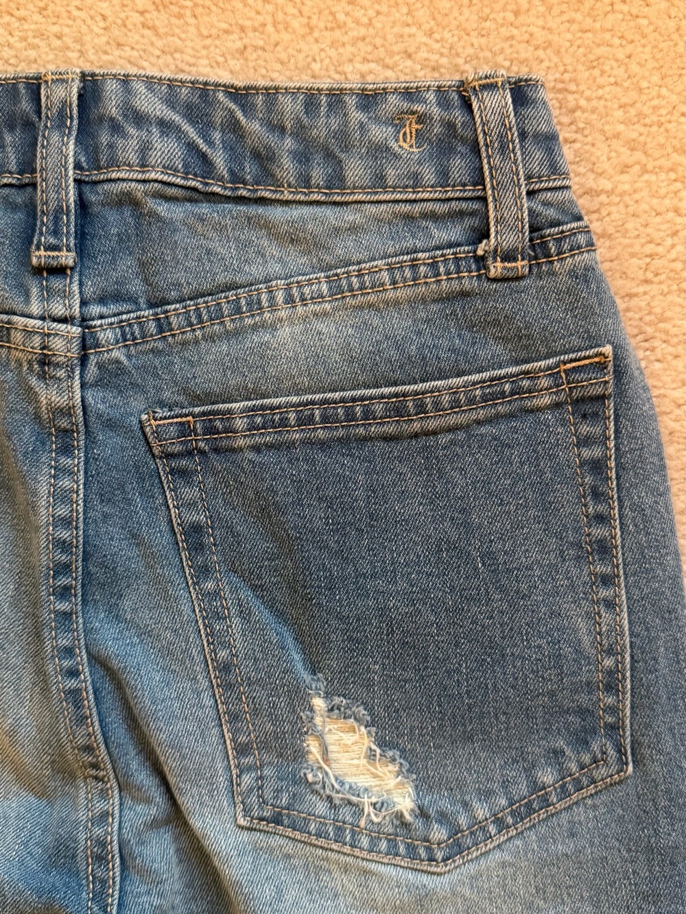 NWT Juicy Couture Women’s Venice Straight Med. Blue Destroyed Skinny Jeans, 26 - Picture 6 of 8
